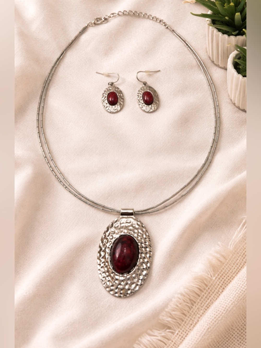 Vintage Y2K 90s Silver Tone Red Shimmer Pendant Necklace & Dangle Earrings Set